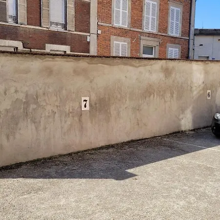 Urbain - La Capsule - Parking *